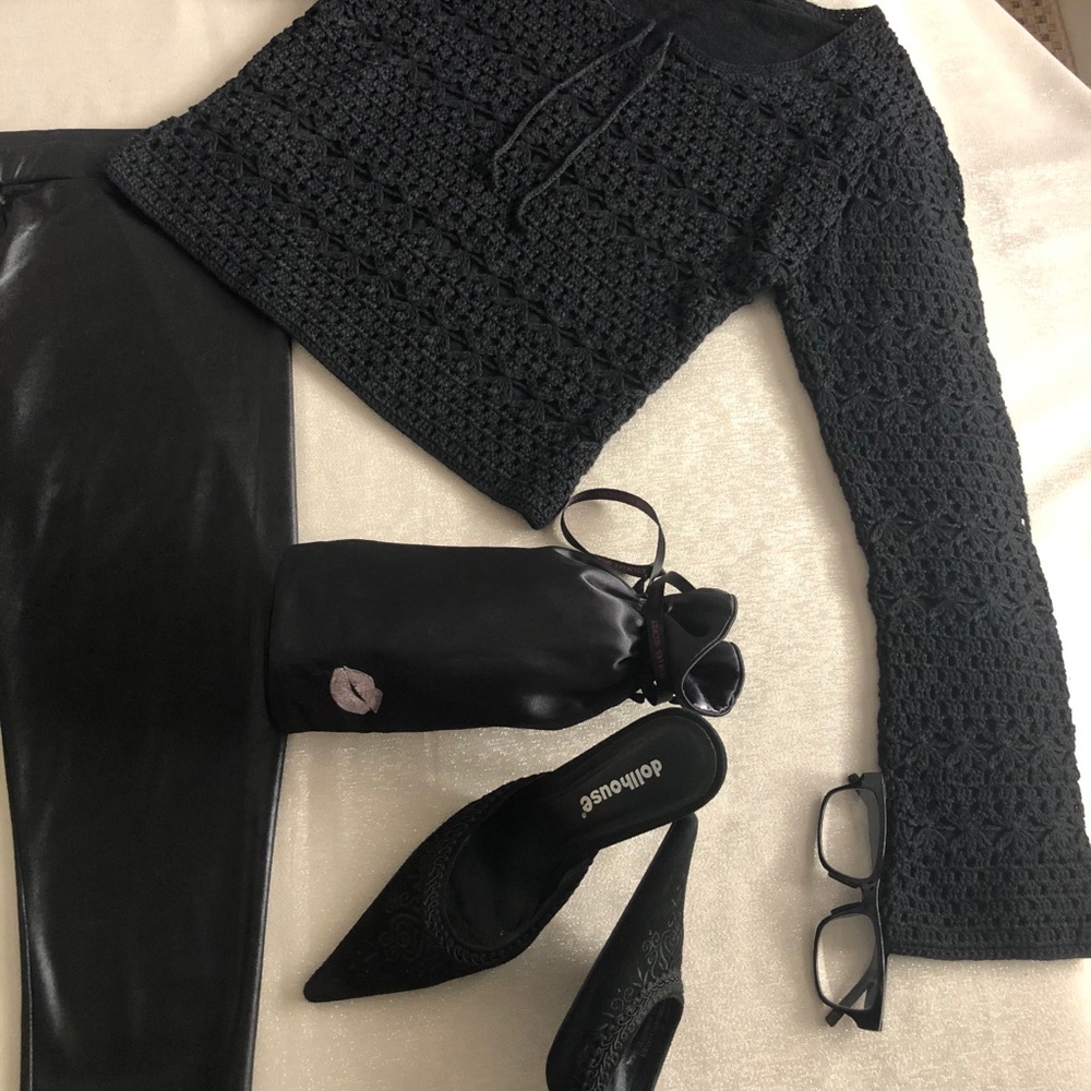 Sweaters - Picture 3 of 5